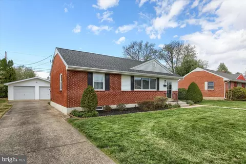 509 E Marble St, Mechanicsburg, PA 17055