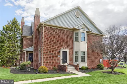 5566 Moreland Ct, Mechanicsburg, PA 17055