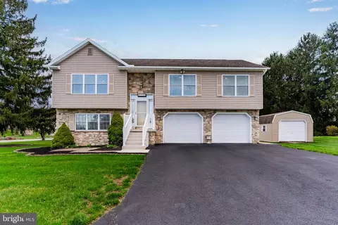 1249 W Trindle Rd, Mechanicsburg, PA 17055