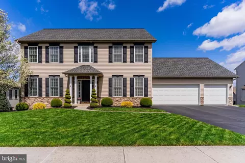 5111 S Deerfield Ave, Mechanicsburg, PA 17050
