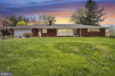 33 N Saint Johns Dr, Camp Hill, PA 17011