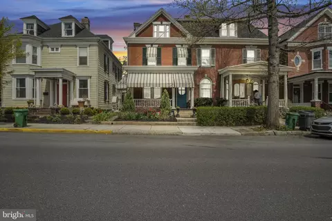 261 W Pomfret St, Carlisle, PA 17013