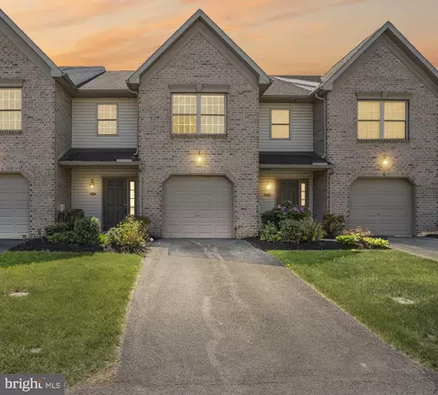175 Melbourne Ln, Mechanicsburg, PA 17055