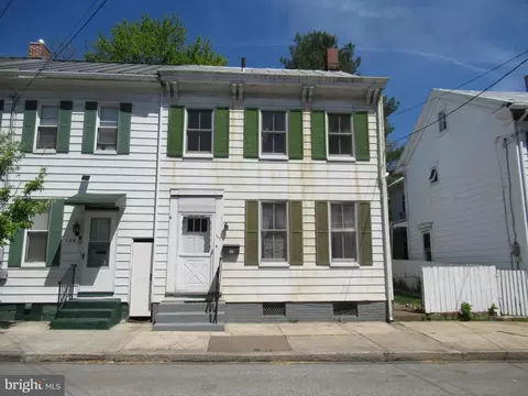 127 W South St, Carlisle, PA 17013