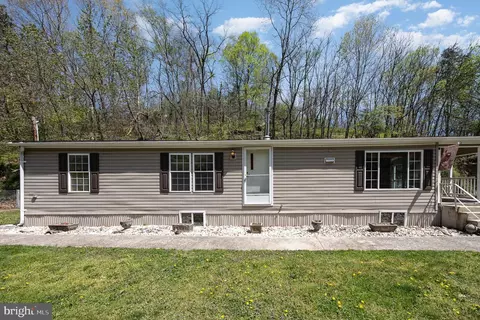 683 Magaro Rd, Enola, PA 17025