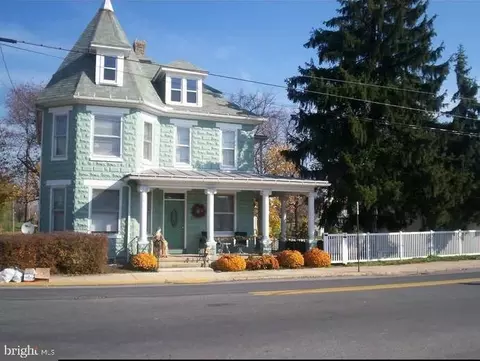 9 Queen St N, Shippensburg, PA 17257