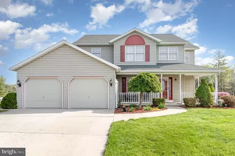 16 Hazelwood Ct, Mechanicsburg, PA 17050