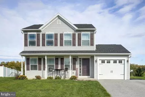 34 W Clarissa Dr W, Shippensburg, PA 17257