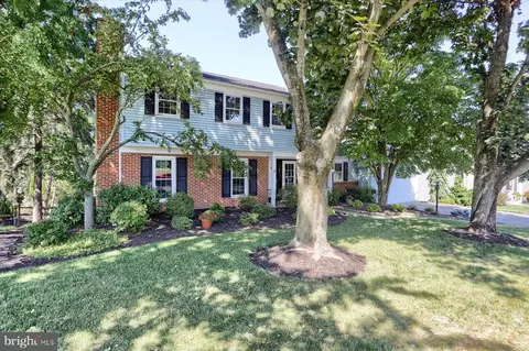 11 Hellam Dr, Mechanicsburg, PA 17055