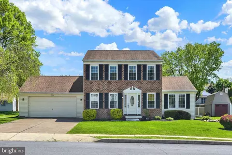 1024 Dogwood Ln, Enola, PA 17025