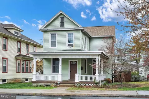 22 W Coover St, Mechanicsburg, PA 17055