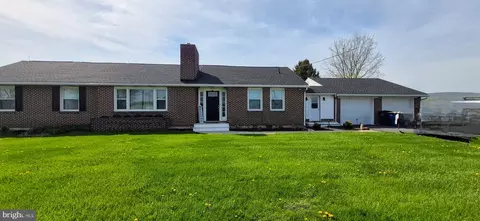 1095 Baish Rd, Mechanicsburg, PA 17055