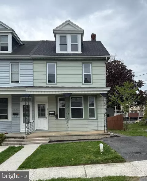 202 E Cumberland Rd, Enola, PA 17025