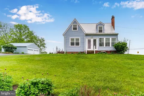 1239 E Lisburn Rd, Mechanicsburg, PA 17055