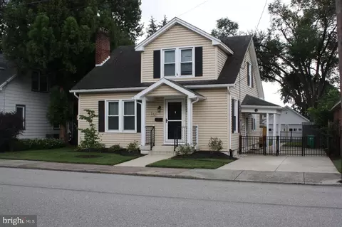 262 F St, Carlisle, PA 17013