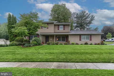253 Indian Creek Dr, Mechanicsburg, PA 17050