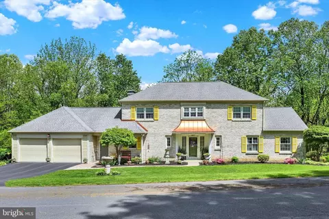 837 Kiehl Dr, Lemoyne, PA 17043
