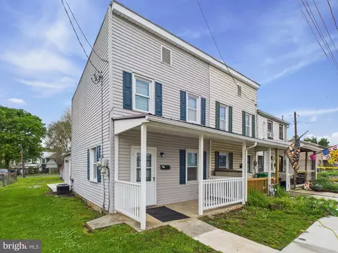 460 Fairground Ave, Carlisle, PA 17013