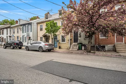 155 E Louther St, Carlisle, PA 17013