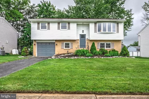 809 N Arch St, Mechanicsburg, PA 17055