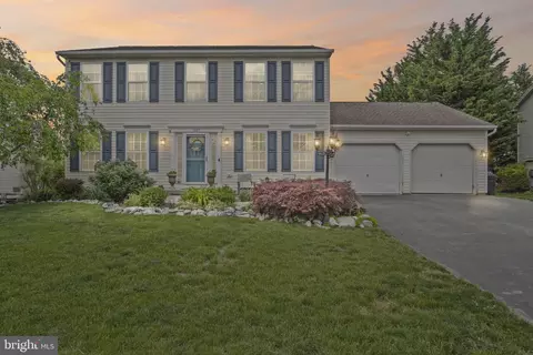 1107 Shannon Ln, Carlisle, PA 17013