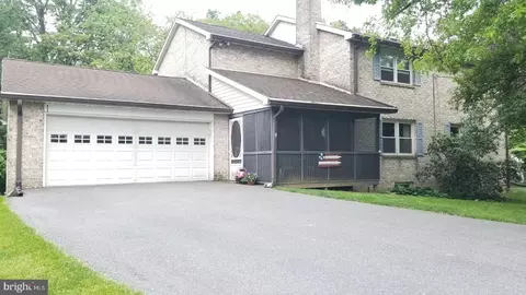 9 Montsera Rd, Carlisle, PA 17015