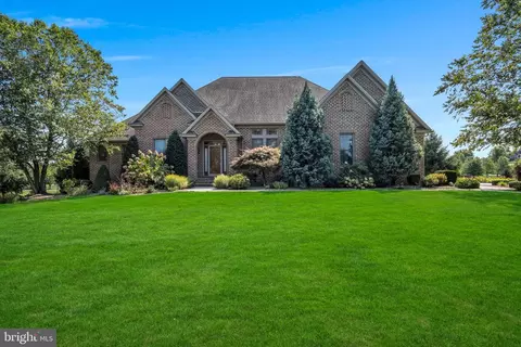 6 Dannah Dr, Carlisle, PA 17015
