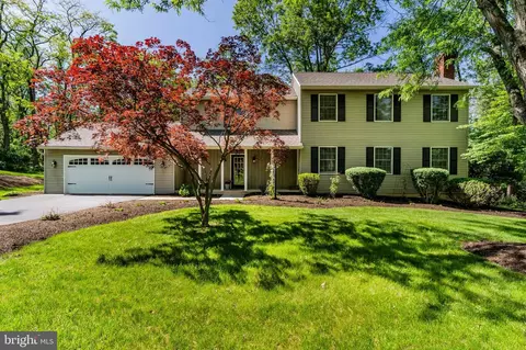 38 Skyline Dr, Mechanicsburg, PA 17050