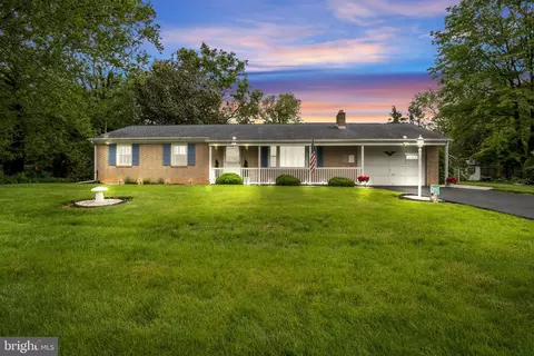 1009 Harriet St, Carlisle, PA 17013