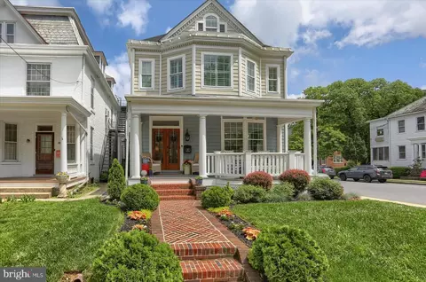 65 S College St, Carlisle, PA 17013