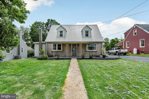 2309 New York Ave, Camp Hill, PA 17011