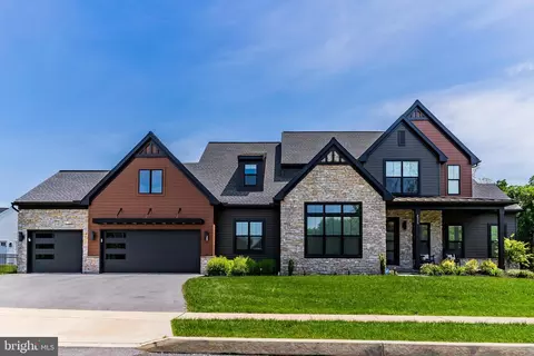 2355 Greenbriar Ln, Enola, PA 17025