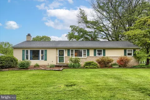4005 Sullivan St, Mechanicsburg, PA 17050