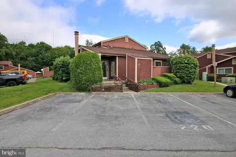 220 Brian Dr, Enola, PA 17025