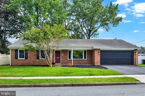 4408 Chestnut St, Camp Hill, PA 17011