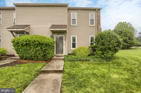 618 Mill Race Ct, Carlisle, PA 17013