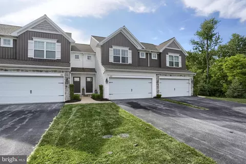409 Landover Ct, Enola, PA 17025