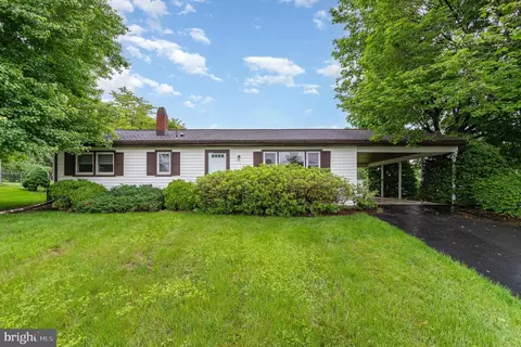 335 Bolton Ave, Carlisle, PA 17013