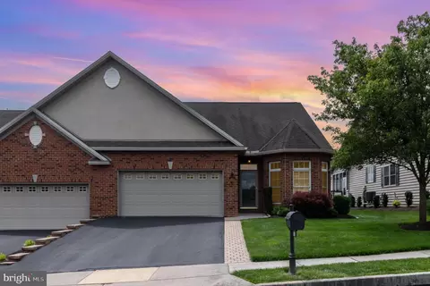1430 Amherst Ct, Mechanicsburg, PA 17050