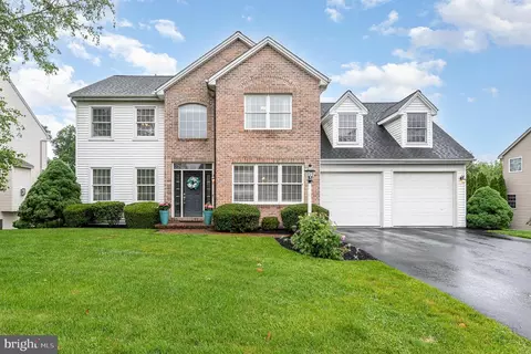 6202 Crofton Ct, Mechanicsburg, PA 17050