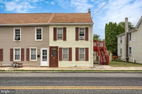 230 W Simpson St, Mechanicsburg, PA 17055