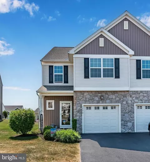 1770 Fairbank Ln, Mechanicsburg, PA 17055