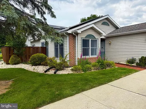 41 Abbey Ct, Carlisle, PA 17015