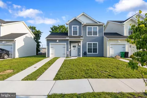 12 Parkview Dr, Carlisle, PA 17013