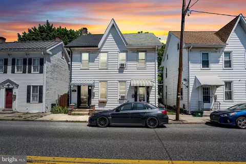 36 W Simpson St, Mechanicsburg, PA 17055