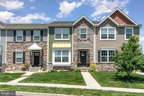 4215 Wild Orchid Ln, Enola, PA 17025