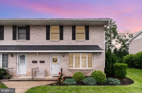 11 Bentley Pl, Carlisle, PA 17013