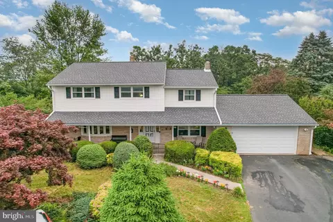 44 Creek Rd, Newville, PA 17241