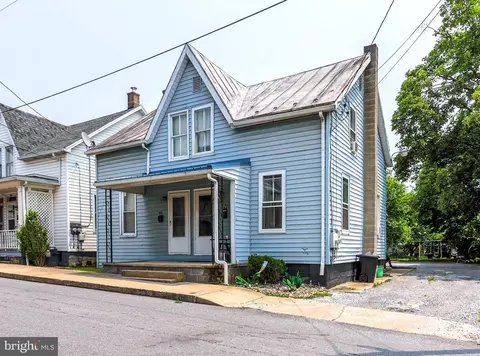 104-106 Garfield St E, Shippensburg, PA 17257