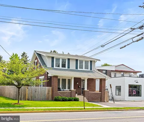506 W High St, Carlisle, PA 17013